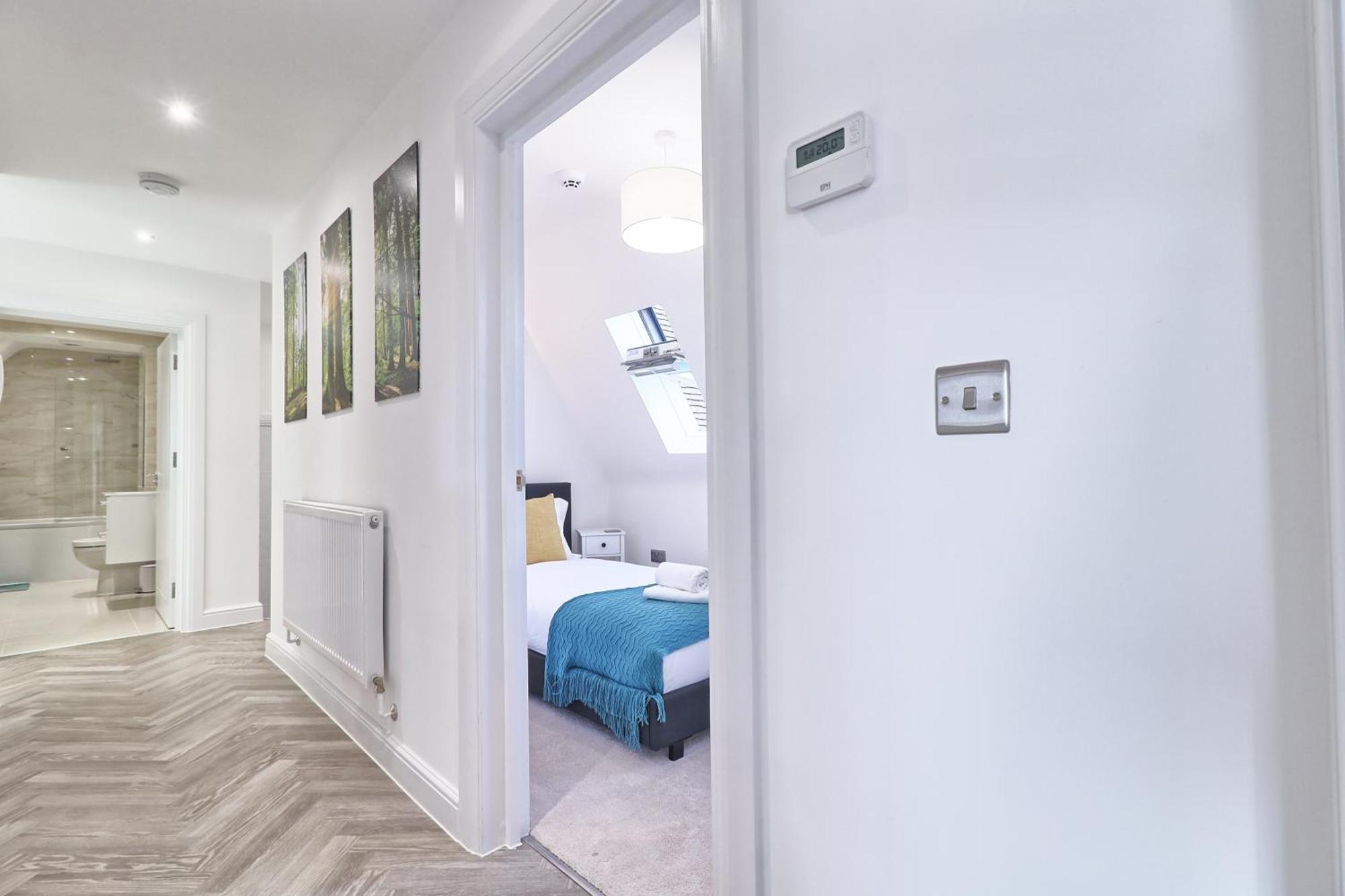 Writtle Massive 4 Bedroom Apartment With Parking In Gorgeous Countryside Location & Short Drive To Chelmsford City Centre Contractors Welcome Экстерьер фото