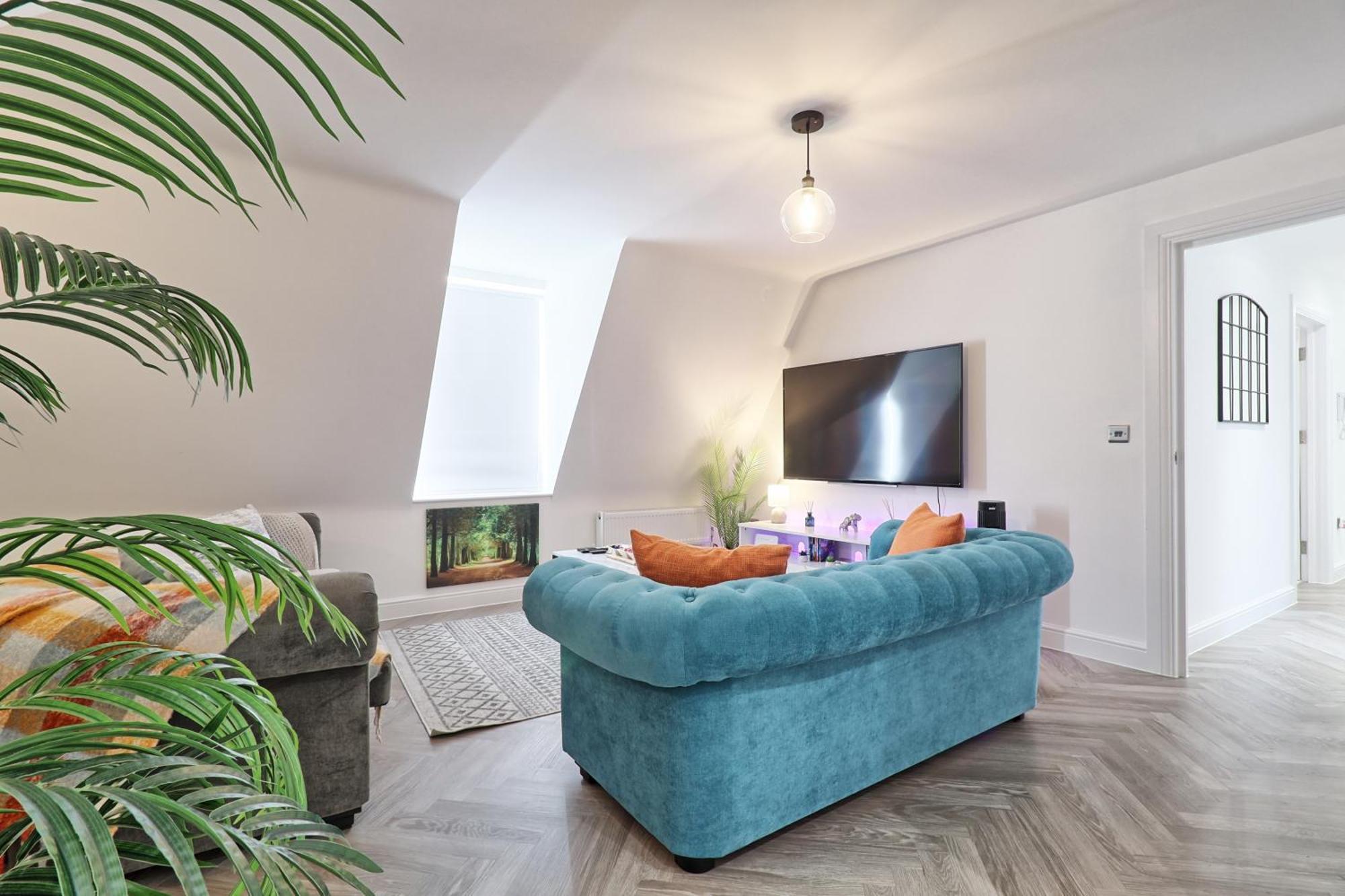 Writtle Massive 4 Bedroom Apartment With Parking In Gorgeous Countryside Location & Short Drive To Chelmsford City Centre Contractors Welcome Экстерьер фото