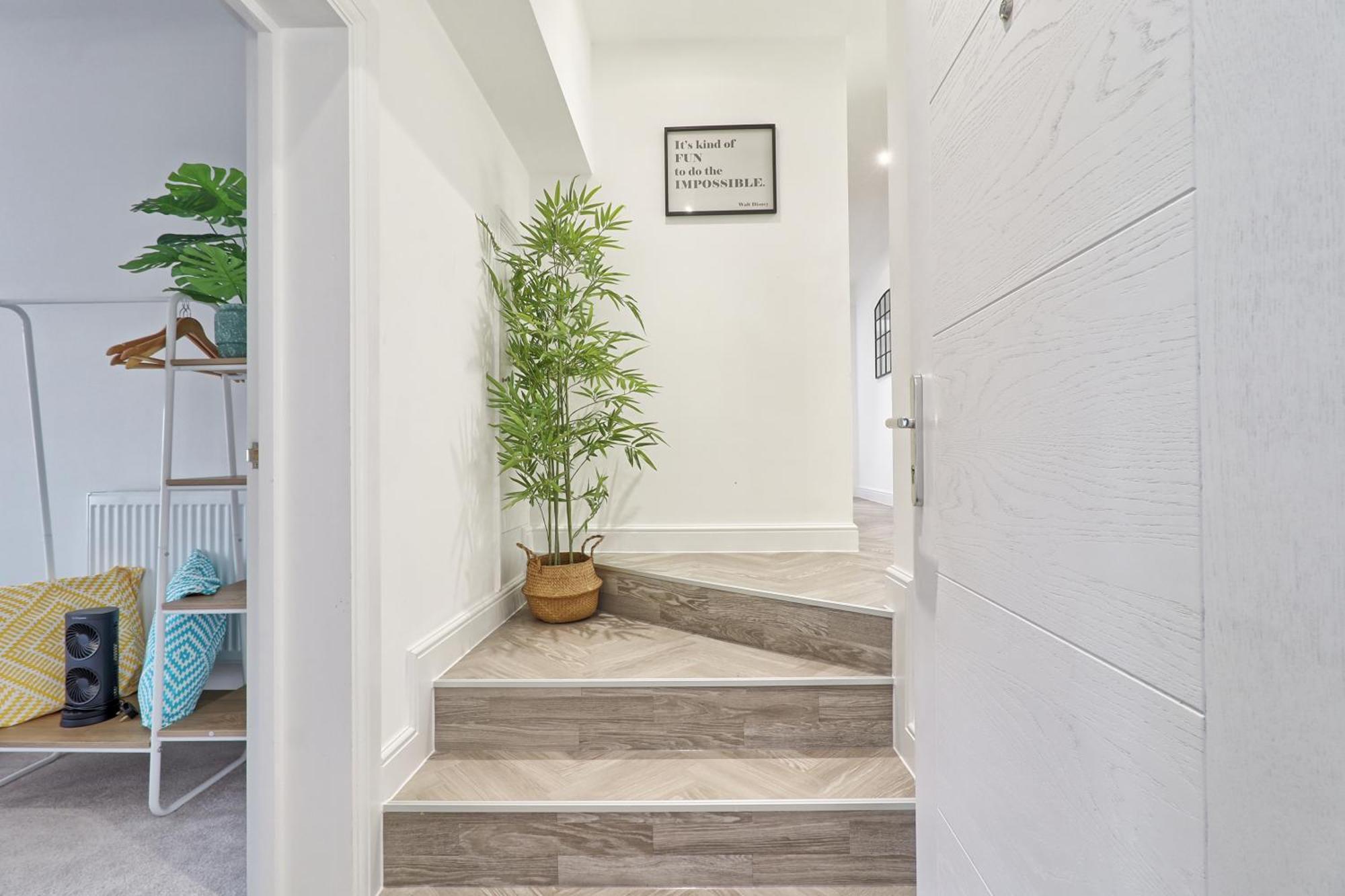 Writtle Massive 4 Bedroom Apartment With Parking In Gorgeous Countryside Location & Short Drive To Chelmsford City Centre Contractors Welcome Экстерьер фото