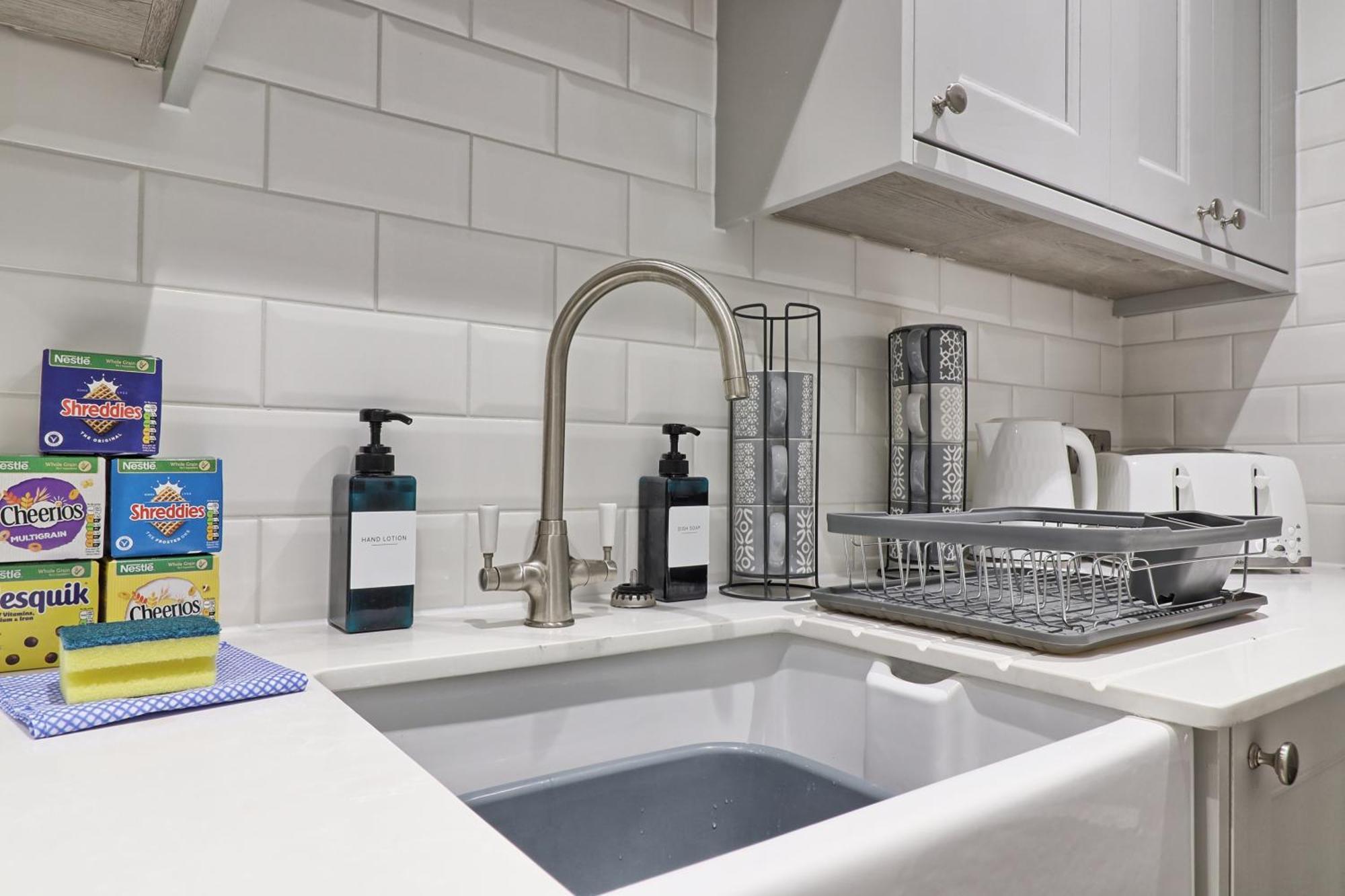 Writtle Massive 4 Bedroom Apartment With Parking In Gorgeous Countryside Location & Short Drive To Chelmsford City Centre Contractors Welcome Экстерьер фото